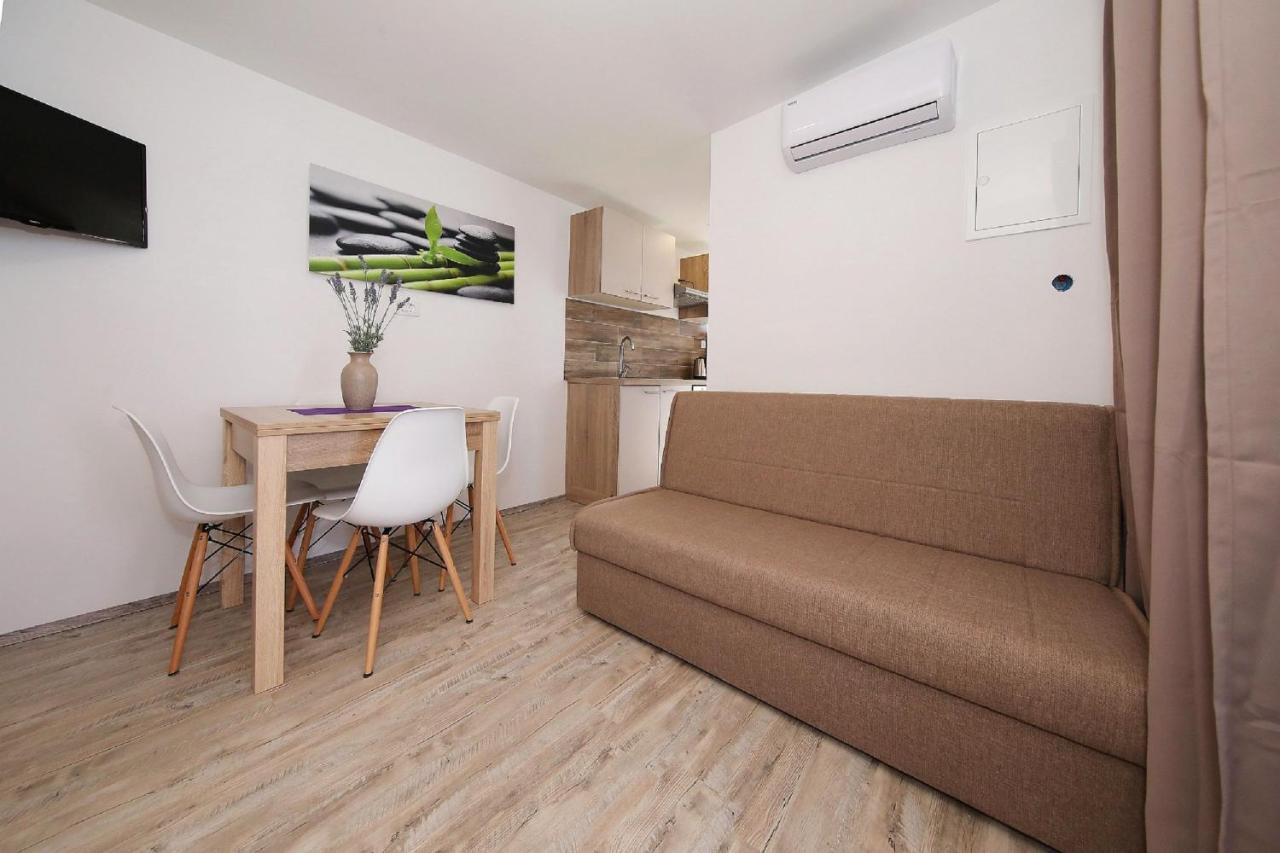 Mobile Home Plumeria 1 Biograd Na Moru Exteriér fotografie